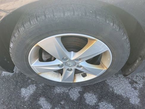 Used 2013 Hyundai Elantra GLS w/ Preferred Pkg FWD image 8
