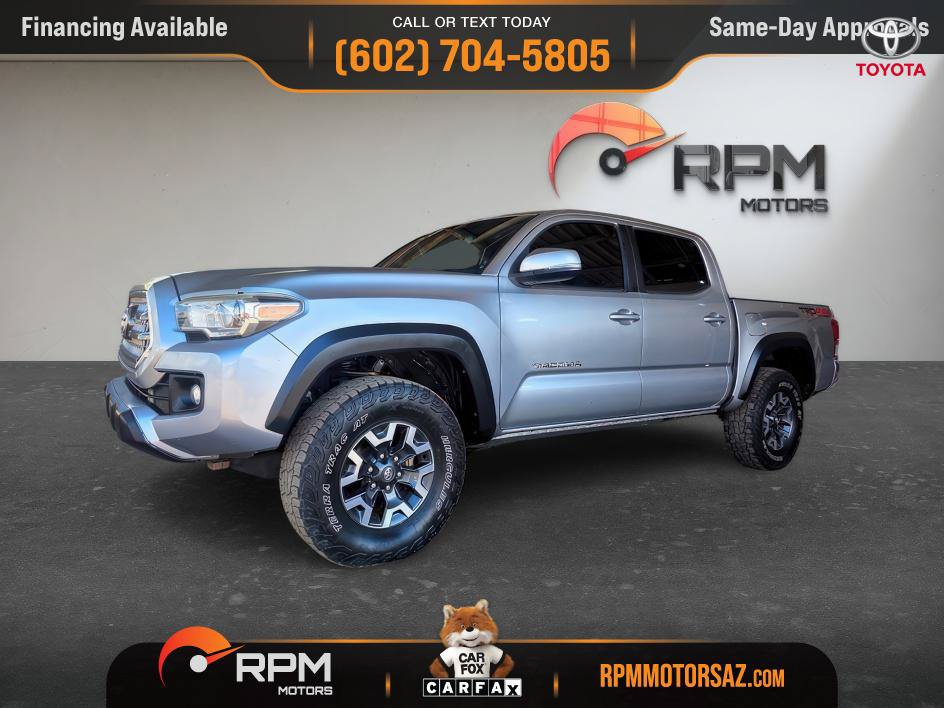Used 2017 Toyota Tacoma TRD Off-Road AWD/4WD image 3