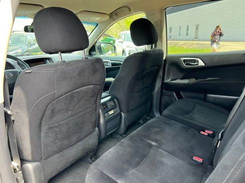 Used 2015 Nissan Pathfinder S AWD/4WD image 29
