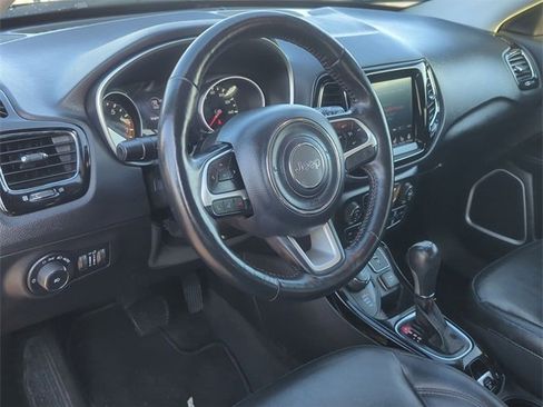 Used 2018 Jeep Compass Limited image 12