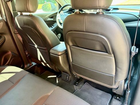 Used 2021 Buick Encore GX Select w/ Sport Touring Package AWD/4WD image 15