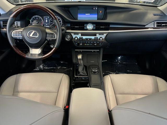 Used 2018 Lexus ES 350 w/ Premier Package FWD image 36