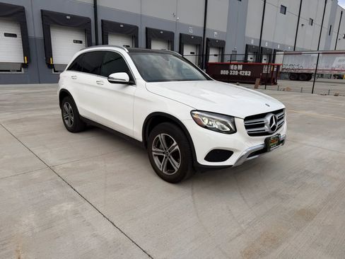 Used 2019 Mercedes-Benz GLC 300 4MATIC image 18
