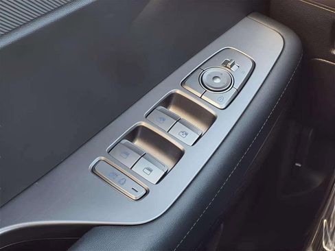 Used 2025 Hyundai Palisade SEL FWD image 18