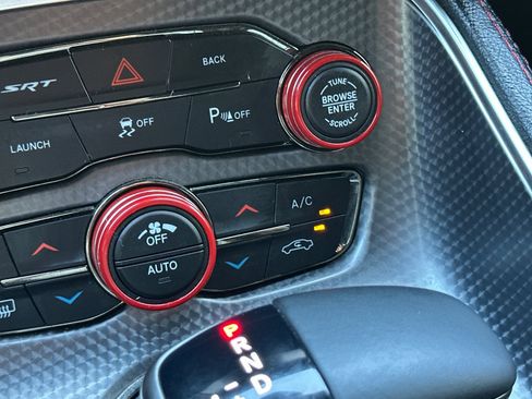 Used 2016 Dodge Challenger SRT Hellcat RWD image 29