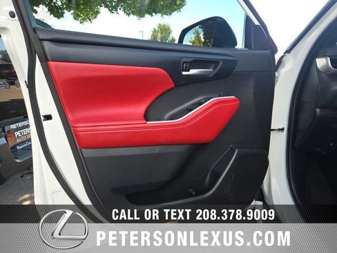 Used 2023 Toyota Highlander XSE AWD/4WD image 23