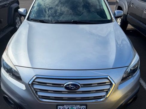 Used 2017 Subaru Outback 2.5i Premium AWD/4WD image 1