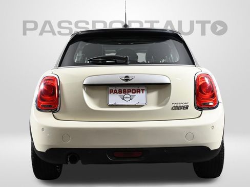 Used 2015 MINI Cooper 4-Door Hardtop FWD image 6