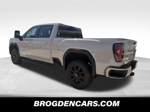 New 2026 GMC Sierra 2500 AT4 AWD/4WD image 6