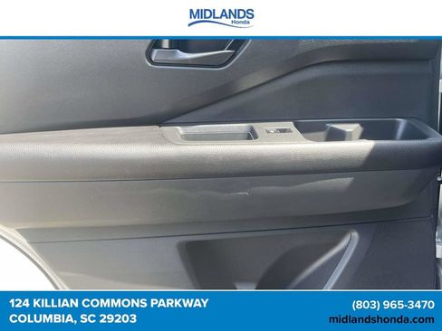 Used 2024 Nissan Pathfinder SV AWD/4WD image 13