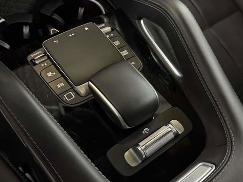 Certified 2025 Mercedes-Benz GLS 450 4MATIC image 31