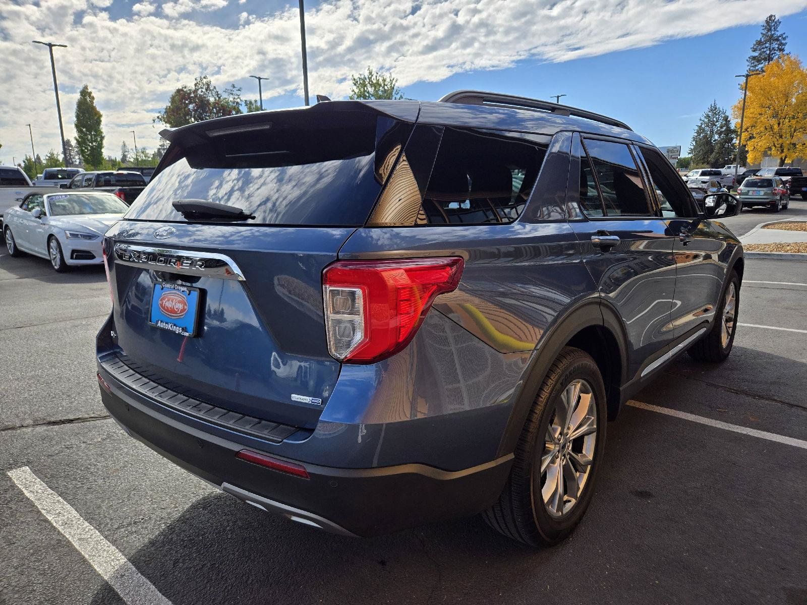 Used 2020 Ford Explorer XLT w/ Equipment Group 202A AWD/4WD image 5