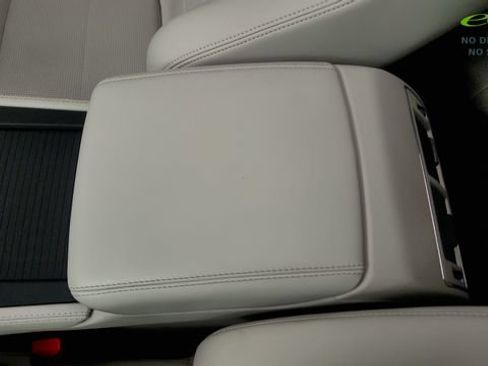 Used 2025 Jaguar F-PACE R-Dynamic S AWD/4WD image 69