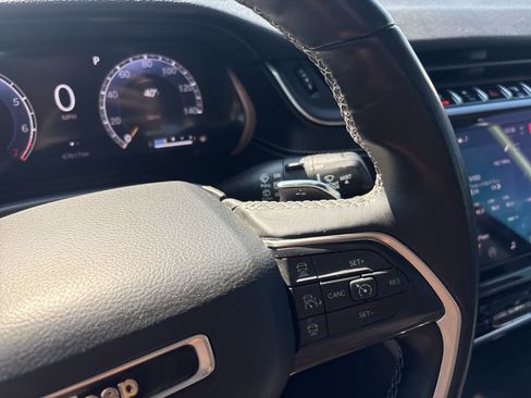 Used 2021 Jeep Grand Cherokee L Laredo w/ Luxury Tech Group I image 40