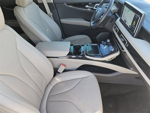 Certified 2022 Lincoln Nautilus Reserve w/ Equipment Group 202A image 14