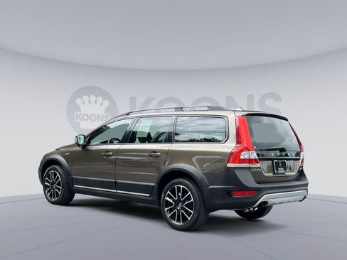 Used 2016 Volvo XC70 T5 Platinum w/ Climate Package AWD/4WD image 8