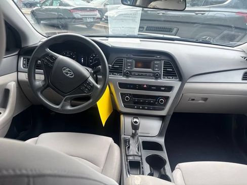 Used 2015 Hyundai Sonata SE FWD image 9