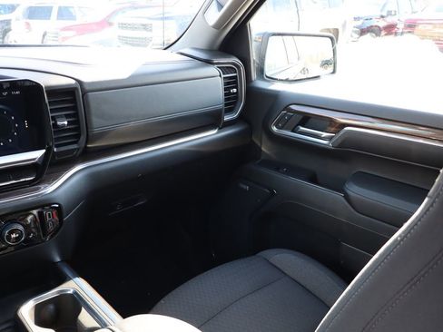 Used 2024 Chevrolet Silverado 1500 RST image 41