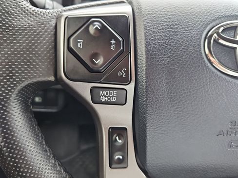 Used 2018 Toyota Tacoma Limited AWD/4WD image 24