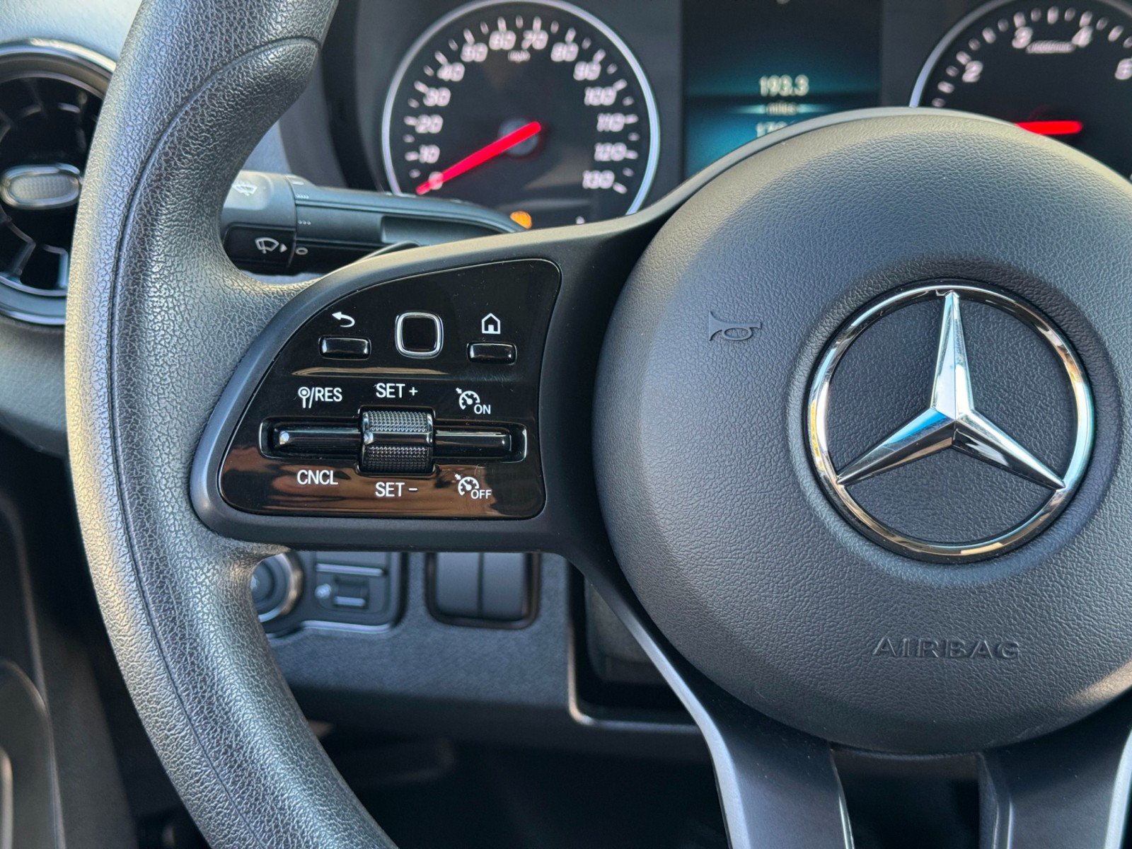 Used 2023 Mercedes-Benz Sprinter 2500 image 18