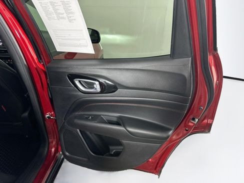 Used 2025 Jeep Compass Trailhawk AWD/4WD image 28