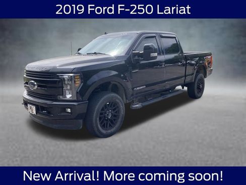 Used 2019 Ford F250 Lariat w/ Lariat Ultimate Package AWD/4WD image 4