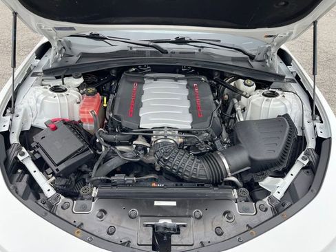 Used 2022 Chevrolet Camaro SS RWD image 17