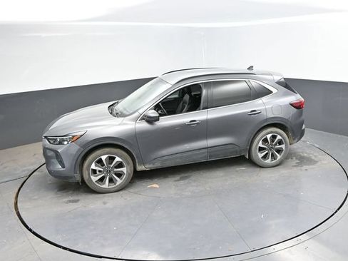 Used 2024 Ford Escape Platinum AWD/4WD image 45