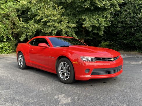 Used 2015 Chevrolet Camaro LS RWD image 2