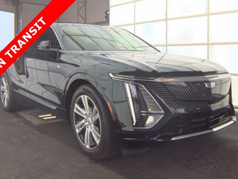 Used 2024 Cadillac Lyriq Tech RWD image 3