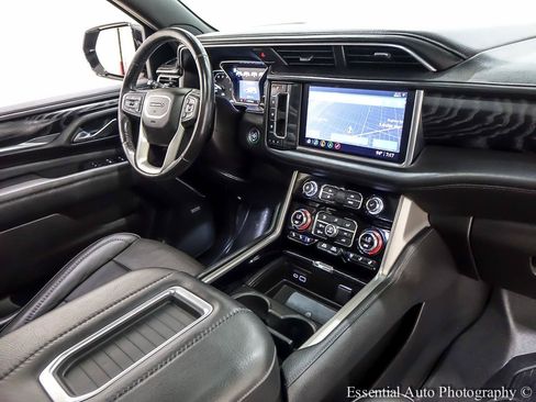 Used 2021 GMC Yukon XL Denali w/ LPO, Illumination Package AWD/4WD image 38