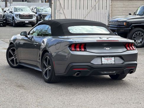 Used 2025 Ford Mustang Convertible RWD image 6