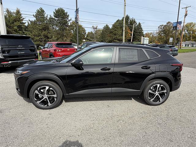 New 2026 Chevrolet Trax RS w/ Sunroof Package FWD image 2