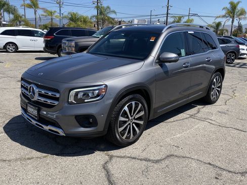Used 2020 Mercedes-Benz GLB 250 4MATIC w/ Premium Package image 10