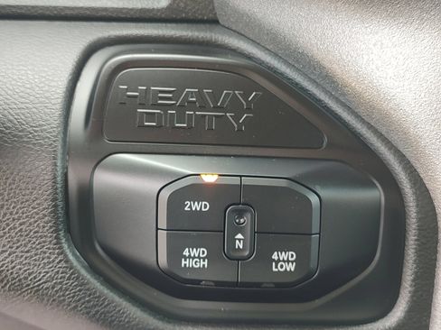 New 2025 RAM 3500 Tradesman w/ Chrome Appearance Group AWD/4WD image 18