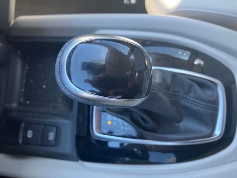 Used 2022 Nissan Rogue Sport SL w/ Premium Package image 23