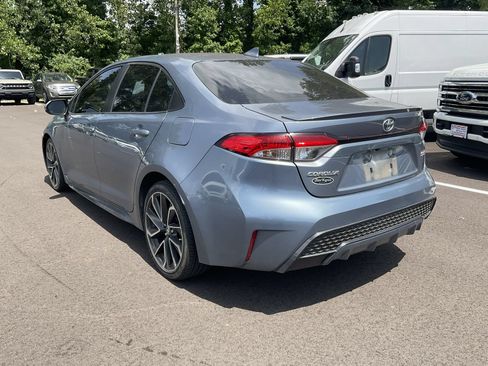Used 2021 Toyota Corolla SE w/ SE Premium Package FWD image 3