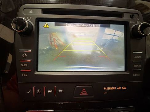 Used 2015 Chevrolet Traverse LT image 17