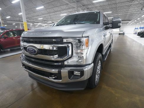 Used 2021 Ford F350 XLT w/ XLT Premium Package image 31