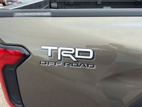 Used 2025 Toyota Tacoma TRD Off-Road AWD/4WD image 14