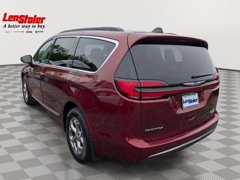 Used 2023 Chrysler Pacifica Limited w/ Uconnect Theater Family Group AWD/4WD image 3