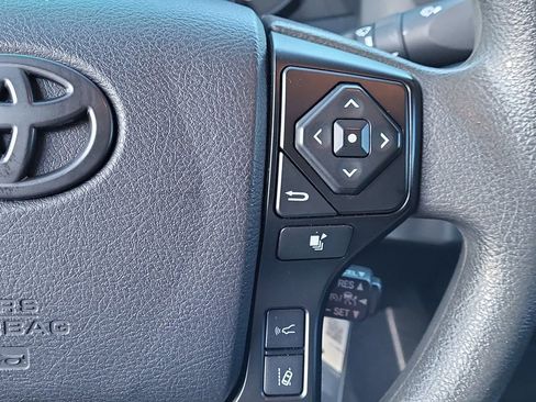 Used 2022 Toyota Tacoma SR AWD/4WD image 23