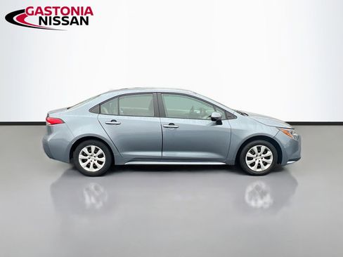Used 2022 Toyota Corolla LE image 10
