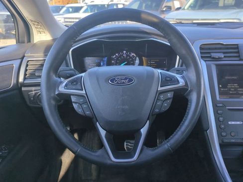 Used 2016 Ford Fusion Titanium image 24