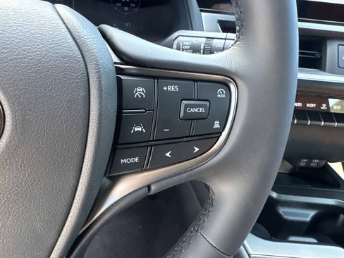 New 2026 Lexus UX 300h FWD image 30