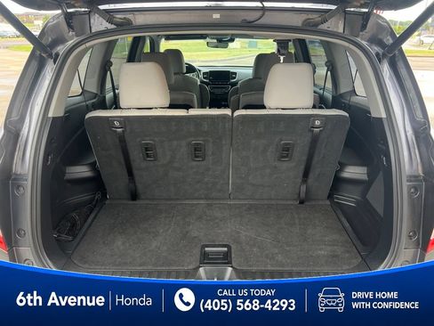 Used 2019 Honda Pilot Touring image 17