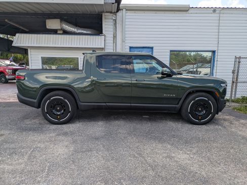 Used 2025 Rivian R1T Adventure AWD/4WD image 3