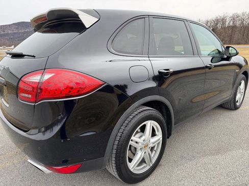 Used 2014 Porsche Cayenne Diesel Platinum Edition image 16