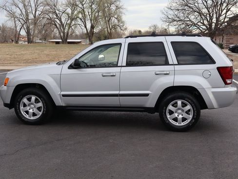 Used 2009 Jeep Grand Cherokee Laredo image 9