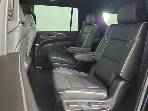 Used 2023 Cadillac Escalade ESV Premium Luxury AWD/4WD image 12